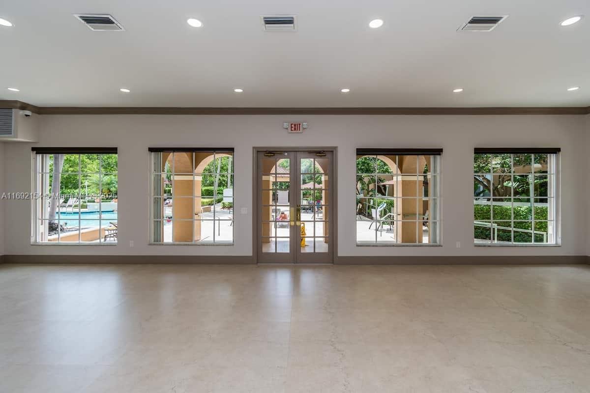 19999 E Country Club Dr #1403, Aventura FL 33180