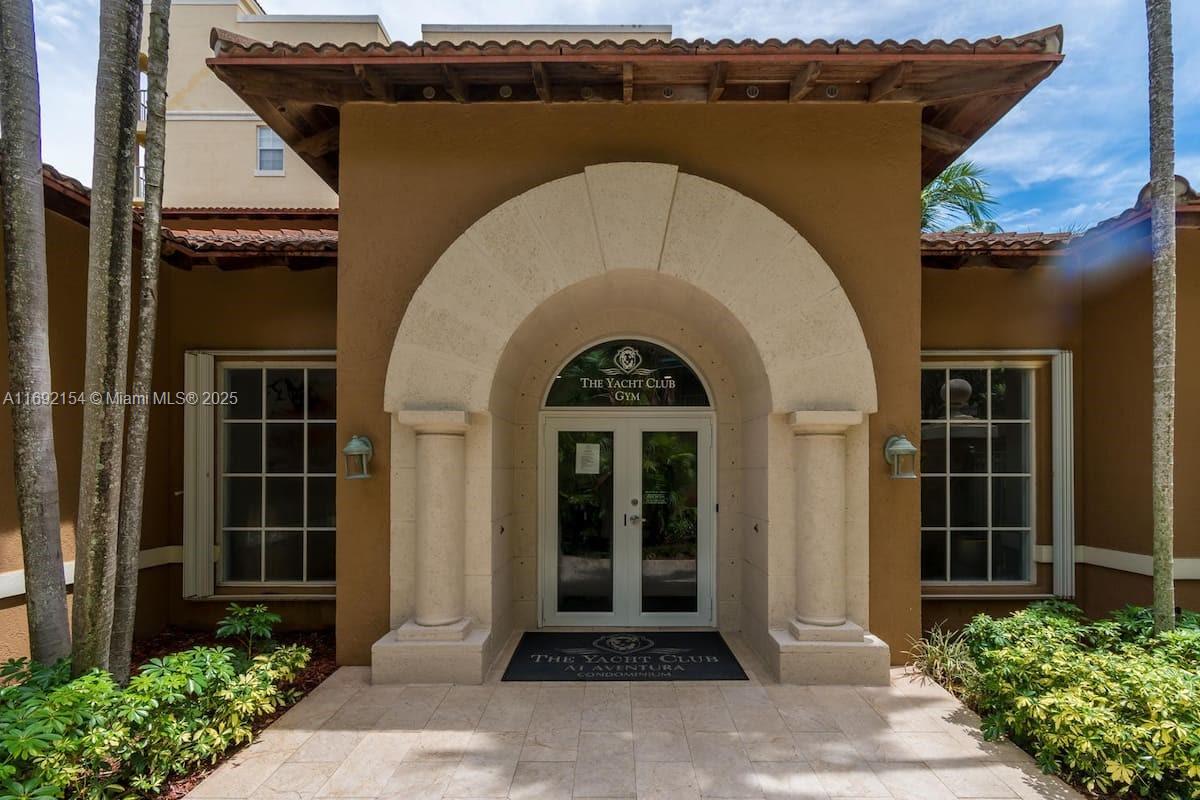 19999 E Country Club Dr #1403, Aventura FL 33180