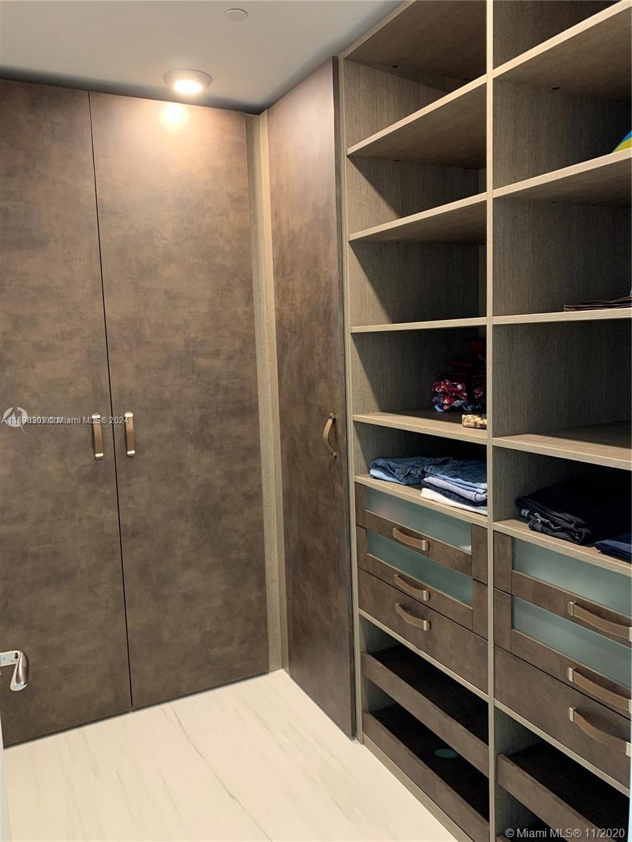 16901 Collins Ave #1402, Sunny Isles Beach FL 33160
