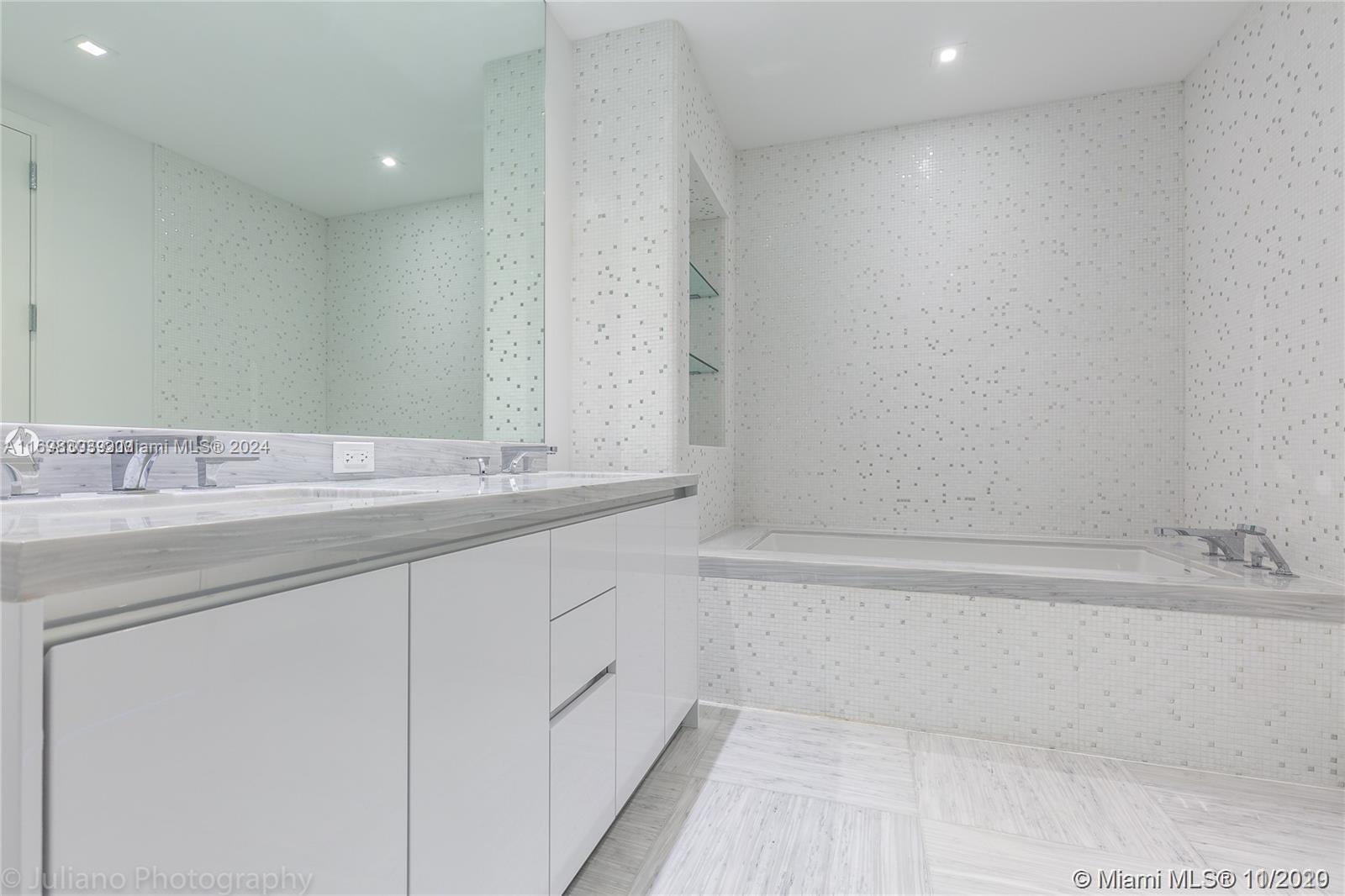 16901 Collins Ave #1402, Sunny Isles Beach FL 33160