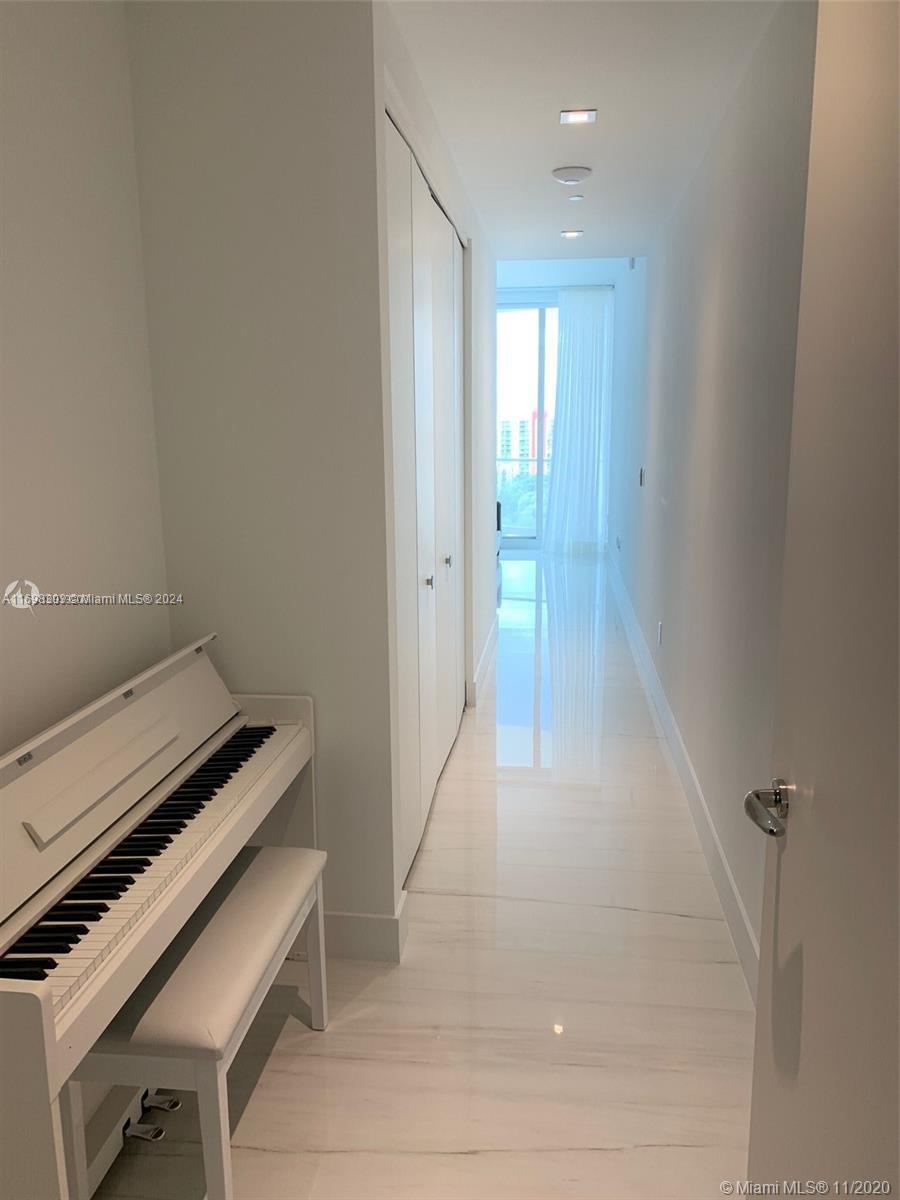 16901 Collins Ave #1402, Sunny Isles Beach FL 33160