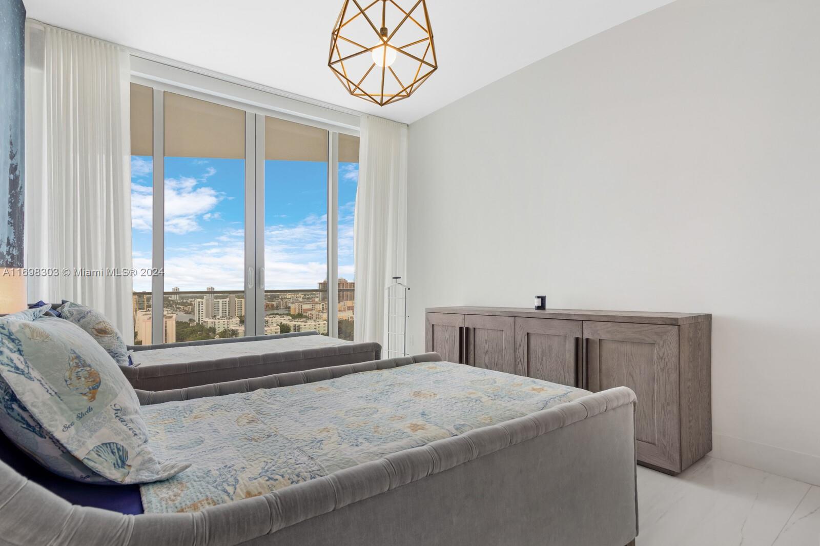 16901 Collins Ave #1402, Sunny Isles Beach FL 33160