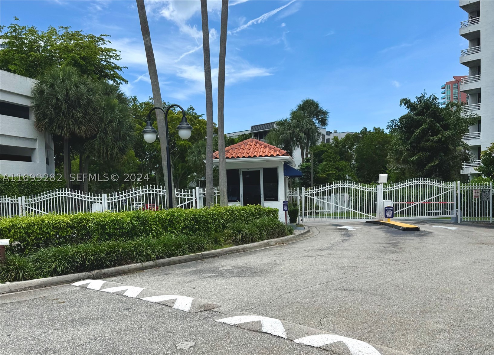 3400 NE 192nd St #307, Aventura FL 33180