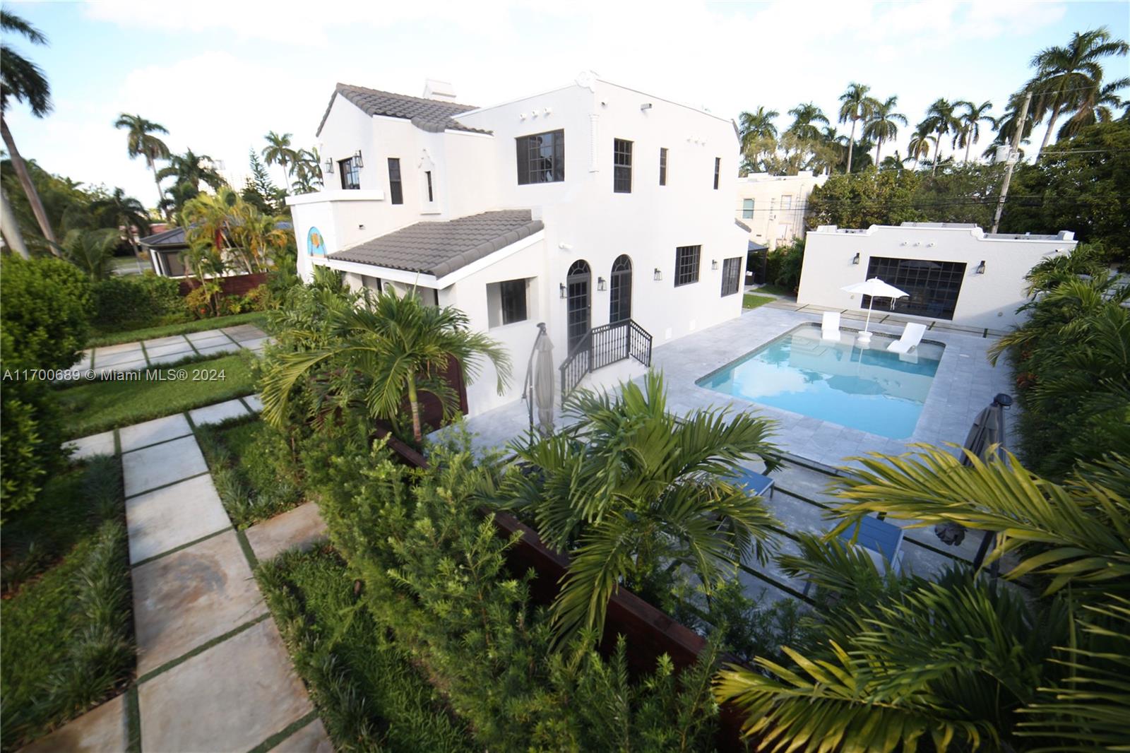 1345 Hollywood Blvd, Hollywood FL 33019