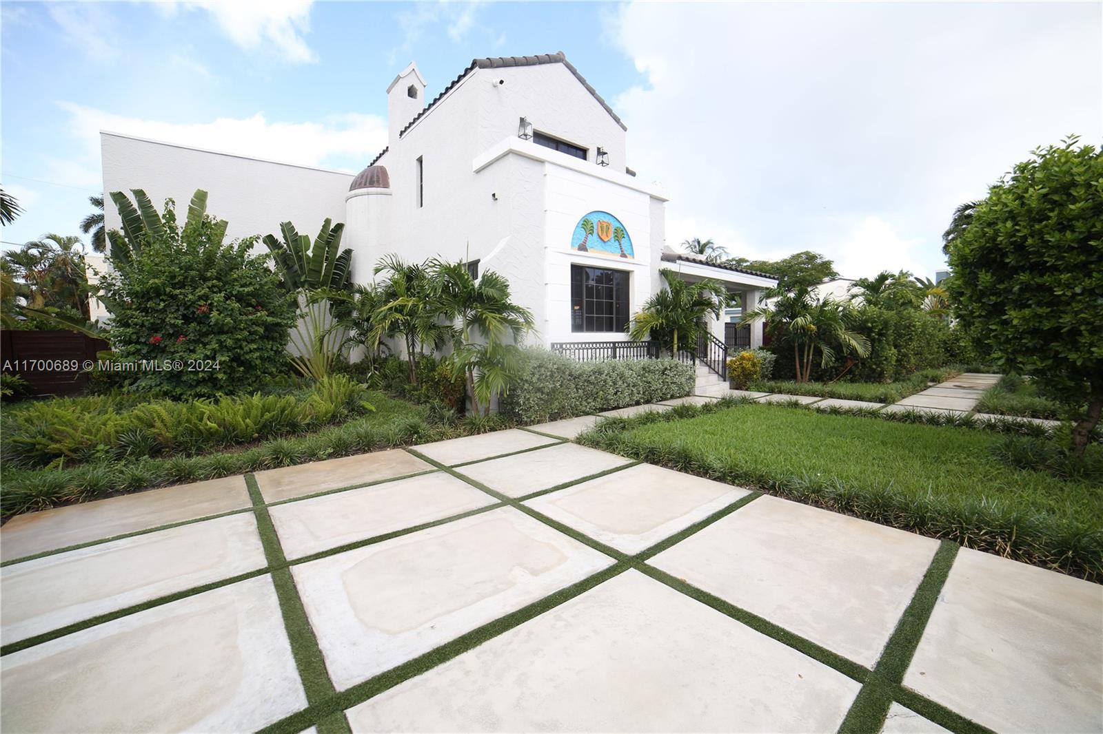 1345 Hollywood Blvd, Hollywood FL 33019