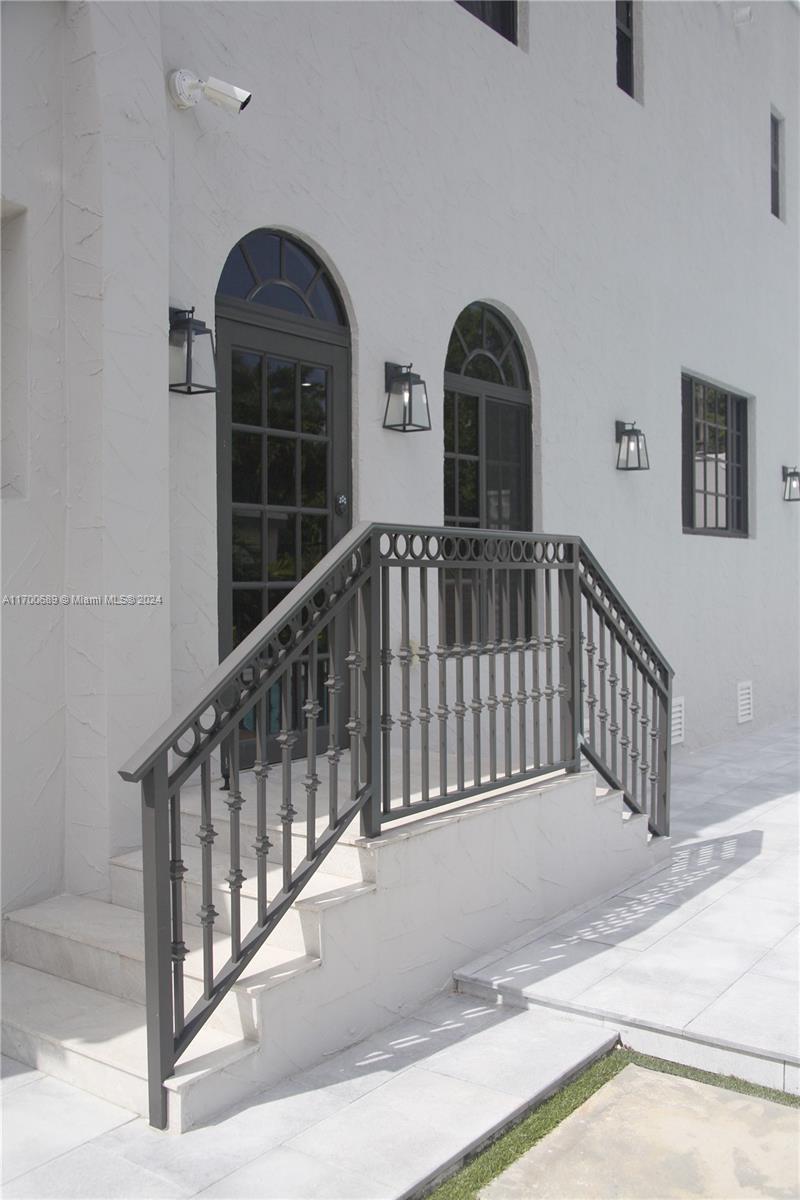 1345 Hollywood Blvd, Hollywood FL 33019