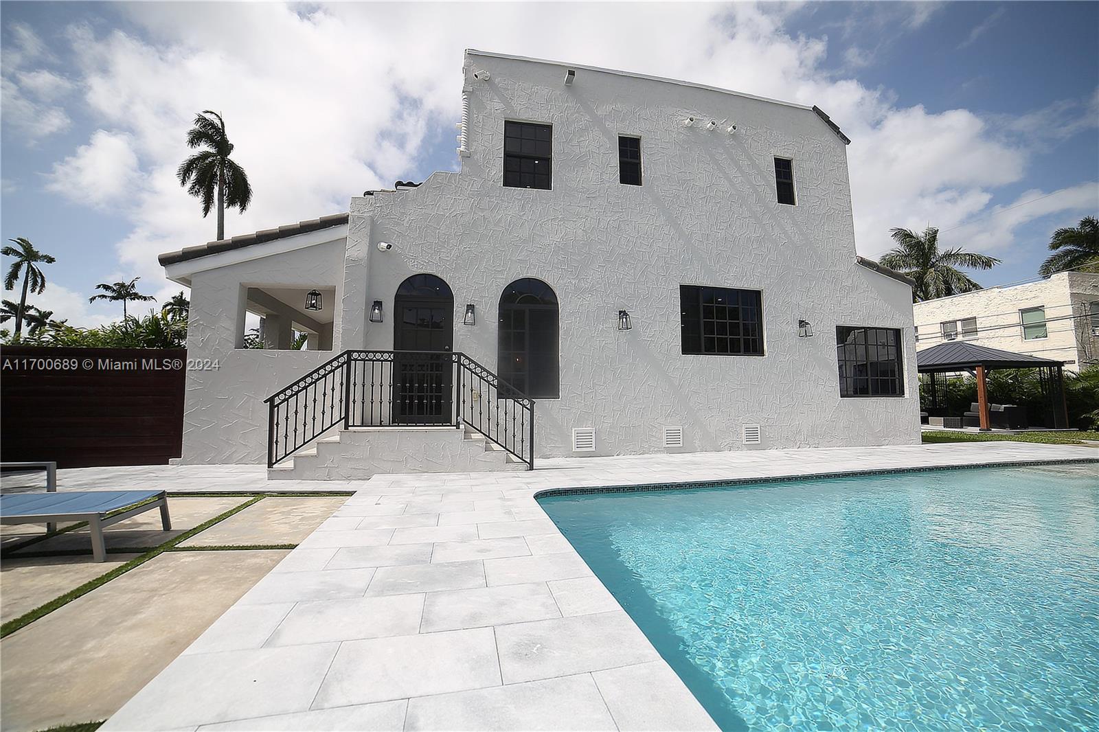 1345 Hollywood Blvd, Hollywood FL 33019