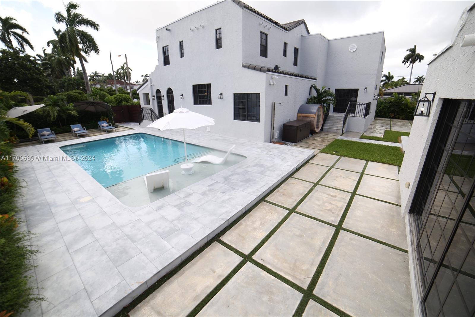 1345 Hollywood Blvd, Hollywood FL 33019