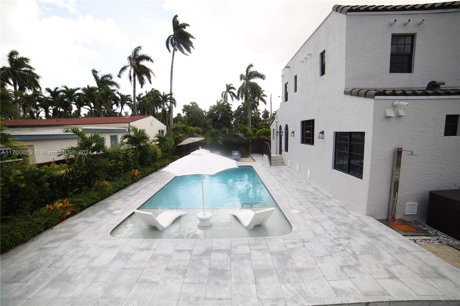 1345 Hollywood Blvd, Hollywood FL 33019