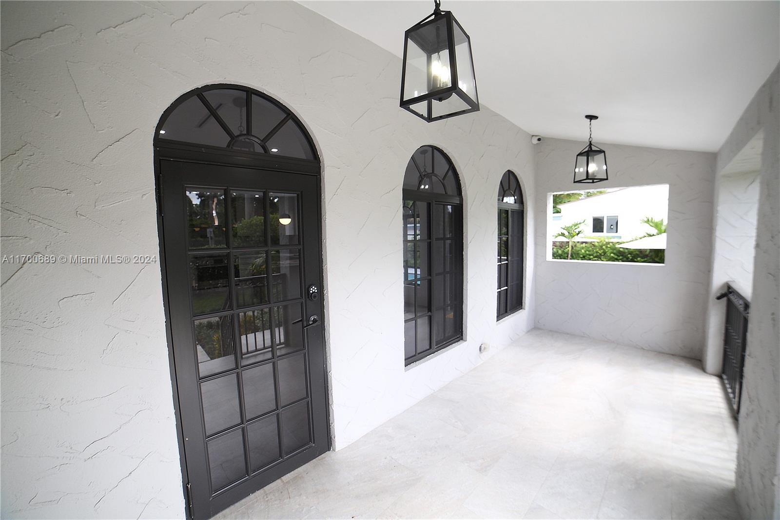 1345 Hollywood Blvd, Hollywood FL 33019