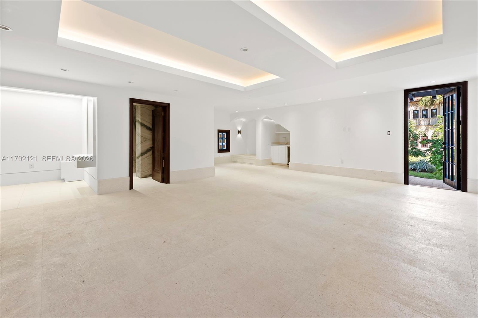 49 Palm Ave, Miami Beach FL 33139