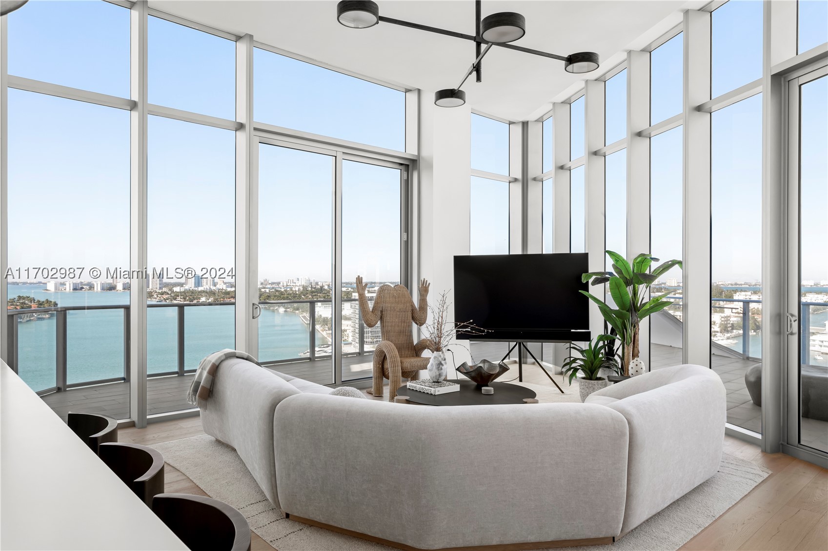 6800 Indian Creek Dr #PH2, Miami Beach FL 33141