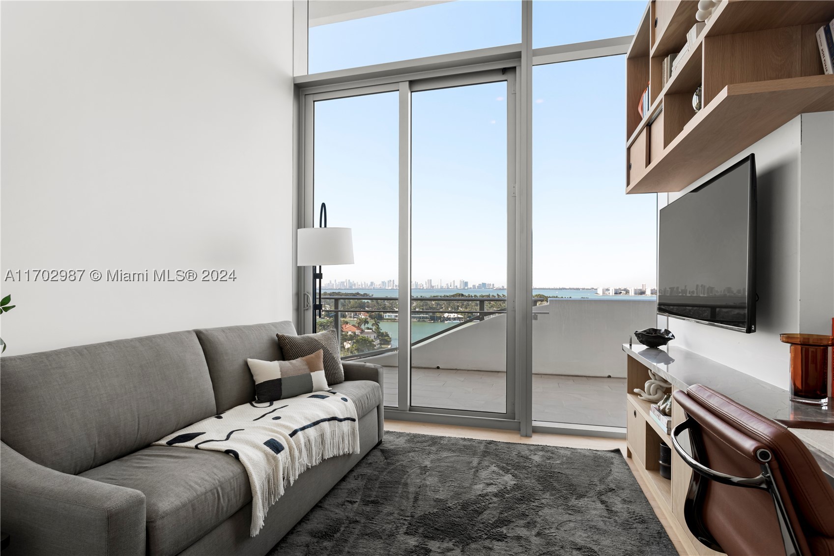 6800 Indian Creek Dr #PH2, Miami Beach FL 33141