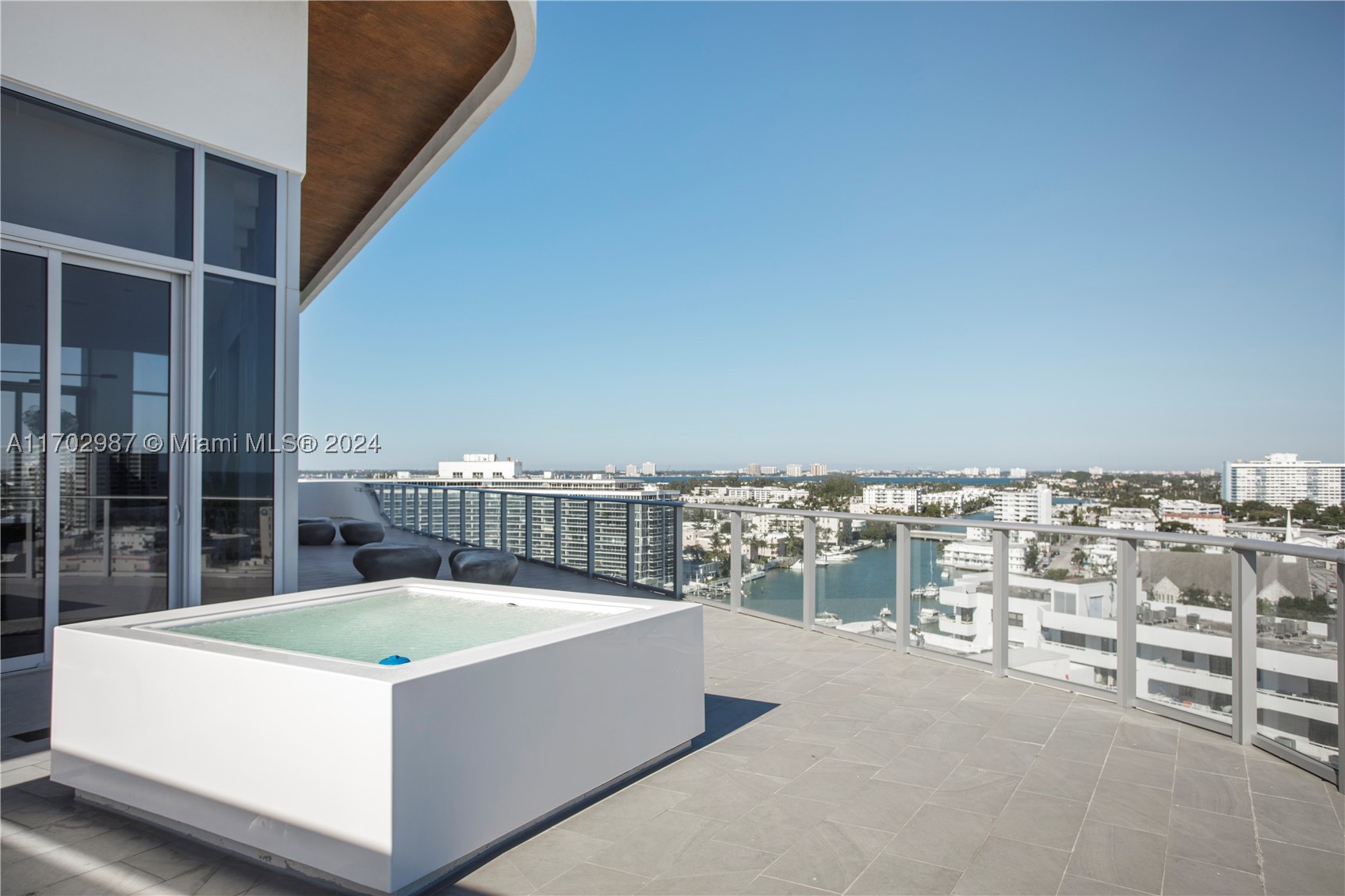 6800 Indian Creek Dr #PH2, Miami Beach FL 33141
