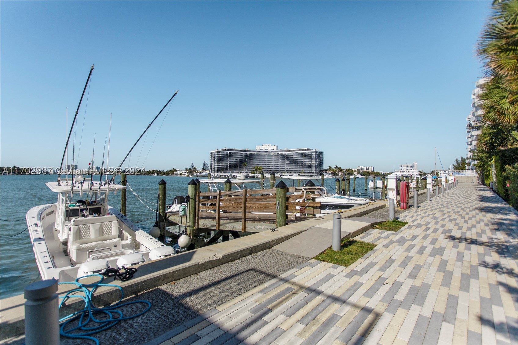 6800 Indian Creek Dr #PH2, Miami Beach FL 33141