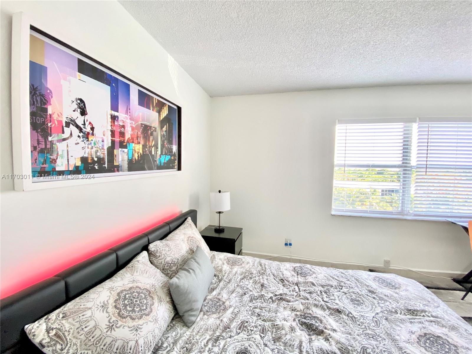 401 Golden Isles Dr #505, Hallandale Beach FL 33009