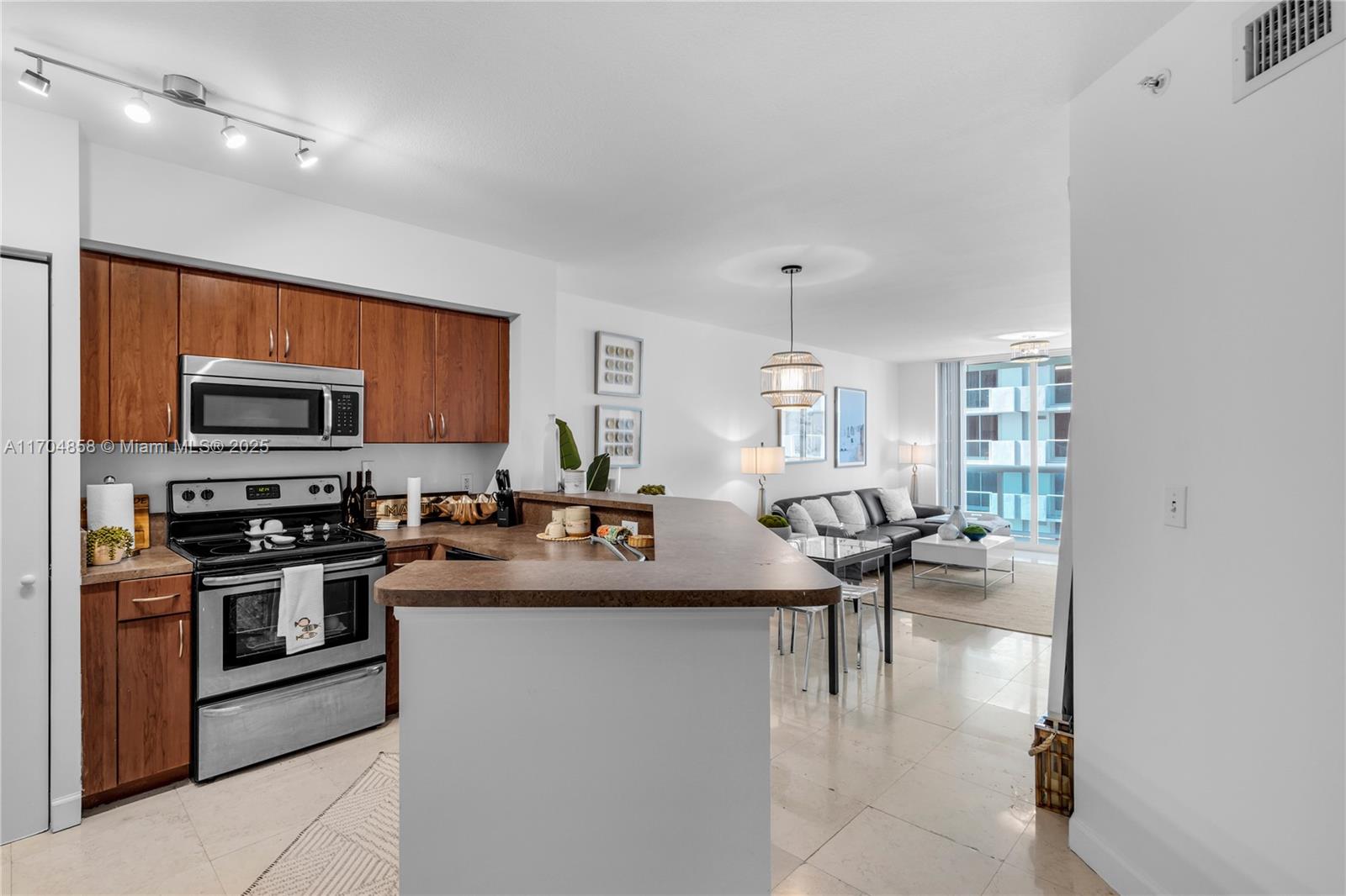 9201 Collins Ave #523, Surfside FL 33154