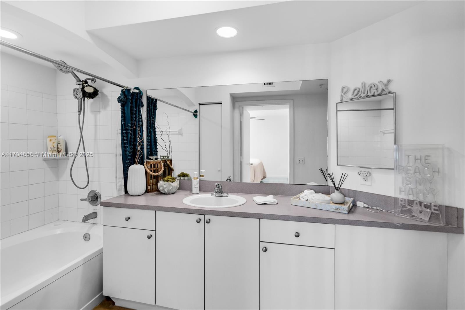 9201 Collins Ave #523, Surfside FL 33154