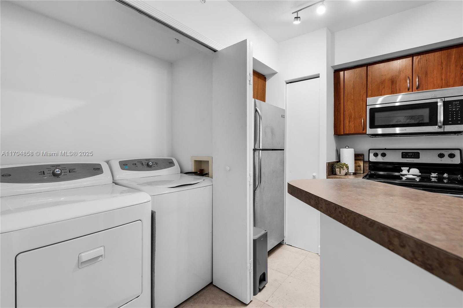 9201 Collins Ave #523, Surfside FL 33154