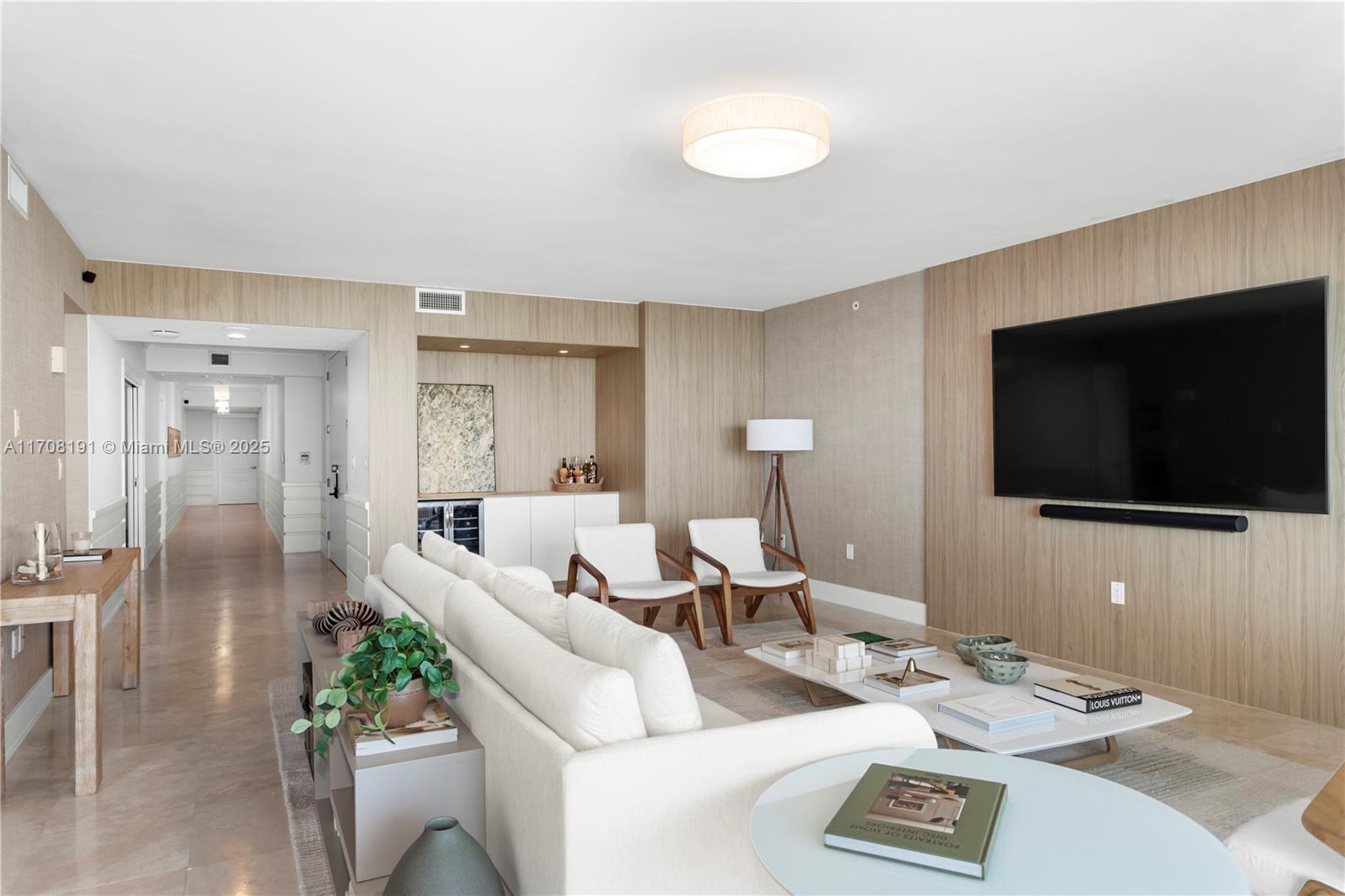 20201 E Country Club Dr #1902, Aventura FL 33180