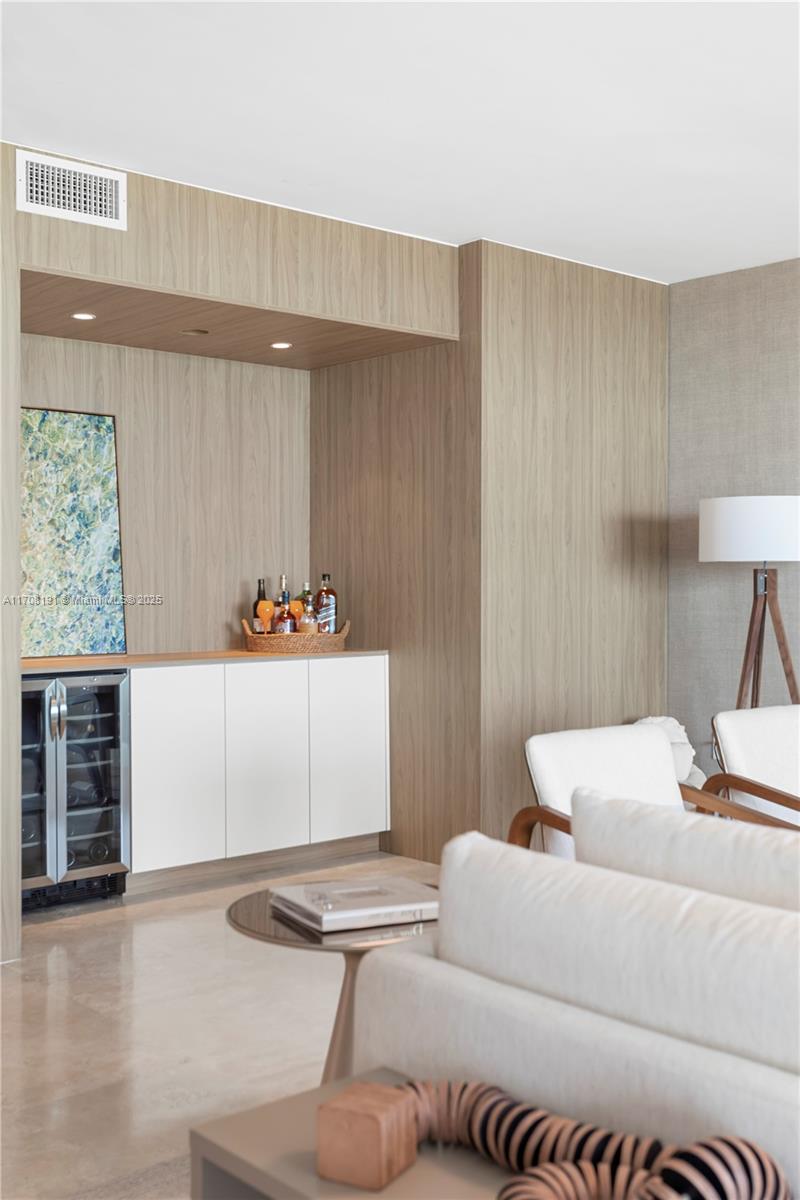 20201 E Country Club Dr #1902, Aventura FL 33180