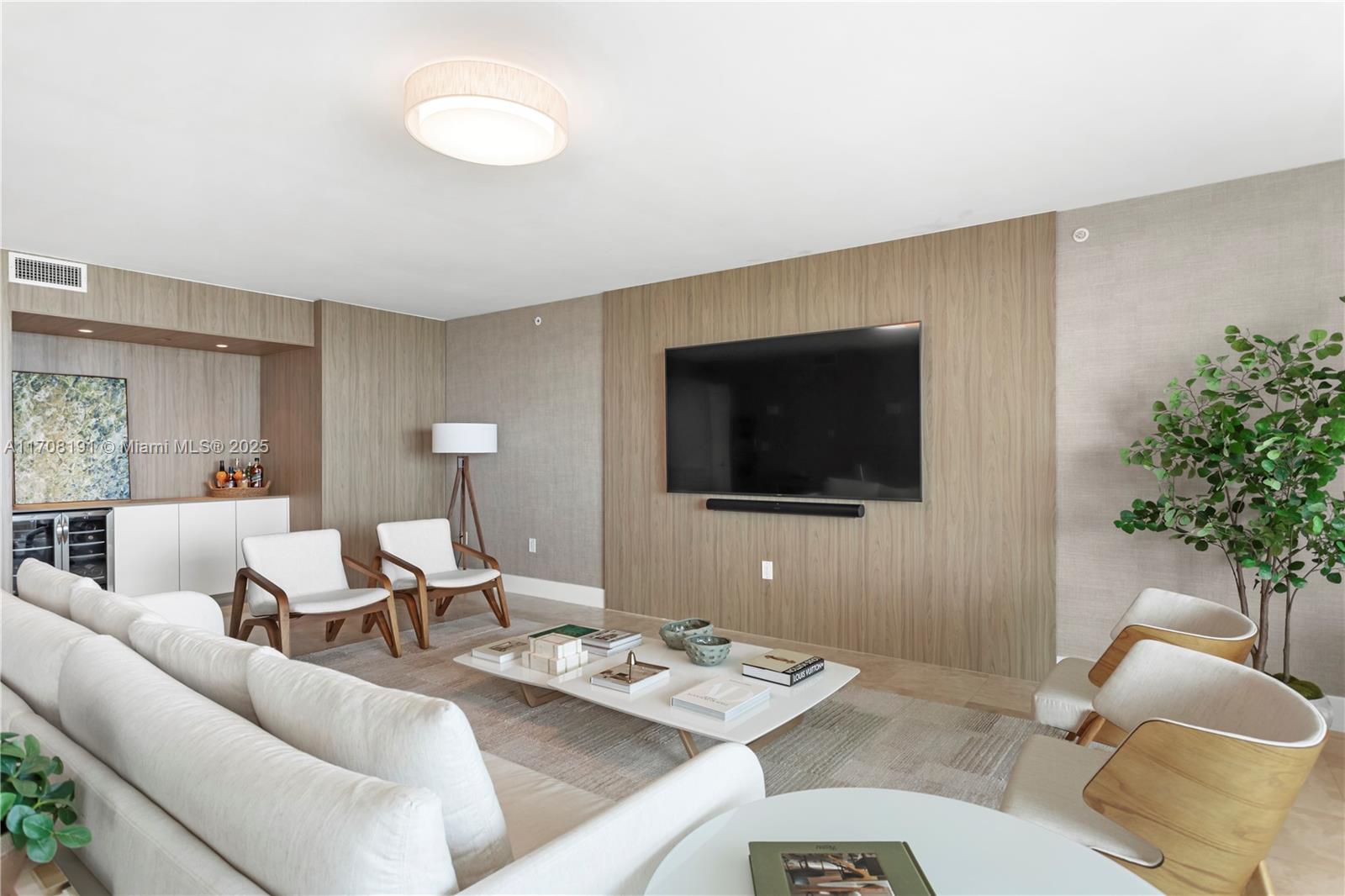 20201 E Country Club Dr #1902, Aventura FL 33180