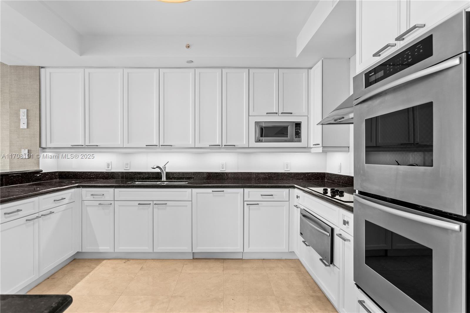20201 E Country Club Dr #1902, Aventura FL 33180