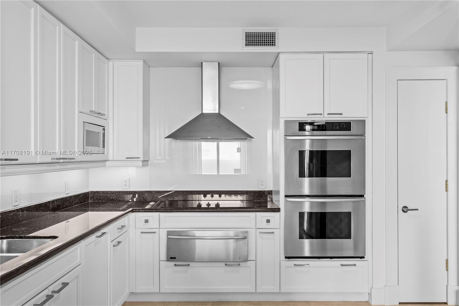 20201 E Country Club Dr #1902, Aventura FL 33180