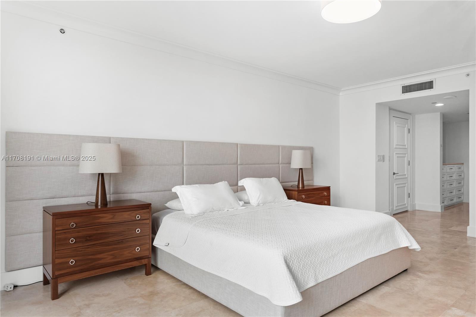 20201 E Country Club Dr #1902, Aventura FL 33180