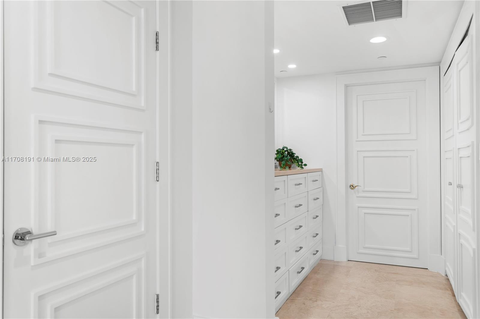 20201 E Country Club Dr #1902, Aventura FL 33180