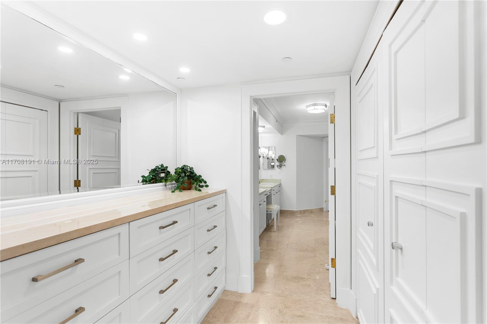 20201 E Country Club Dr #1902, Aventura FL 33180