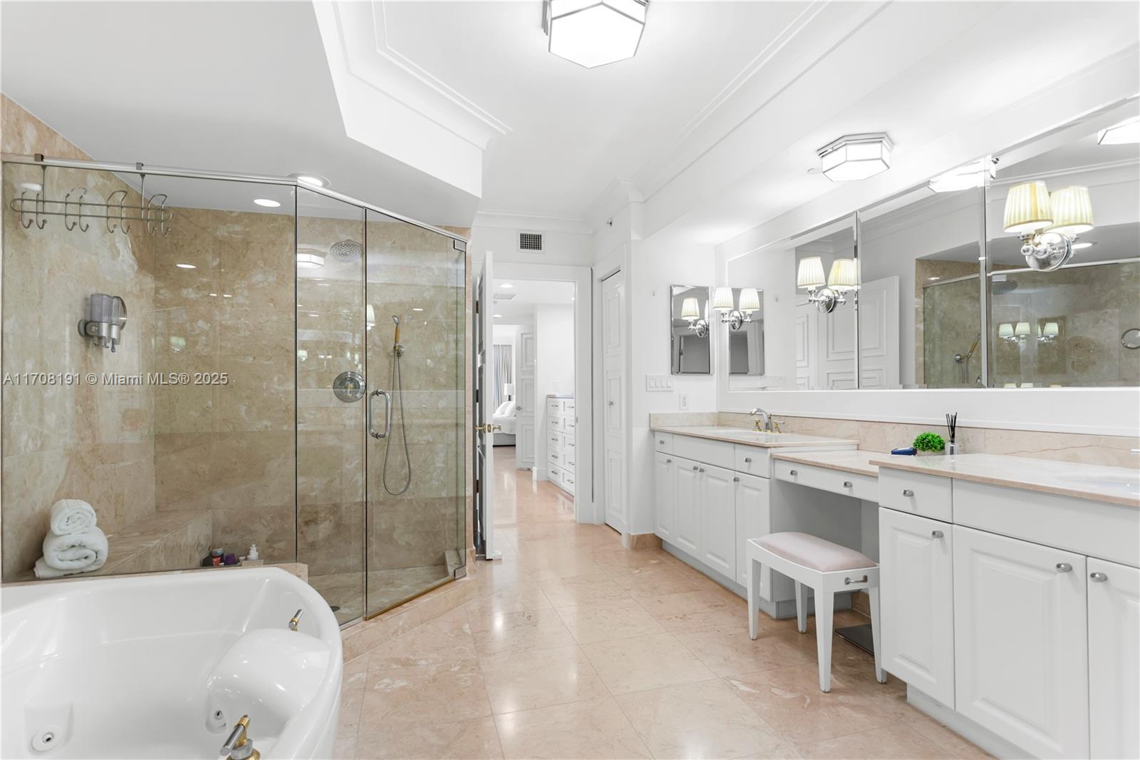 20201 E Country Club Dr #1902, Aventura FL 33180