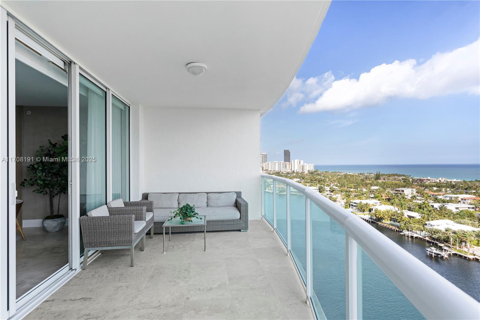 20201 E Country Club Dr #1902, Aventura FL 33180