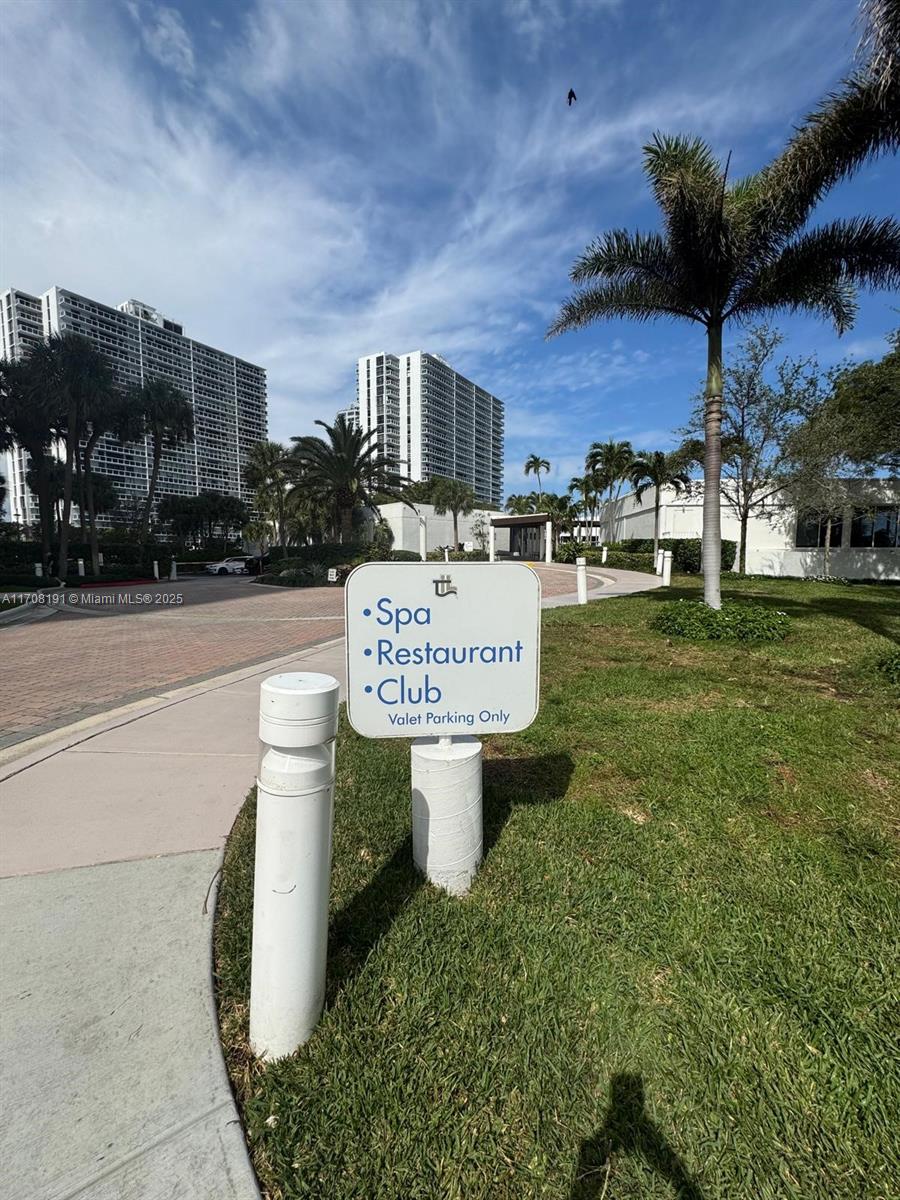 20201 E Country Club Dr #1902, Aventura FL 33180