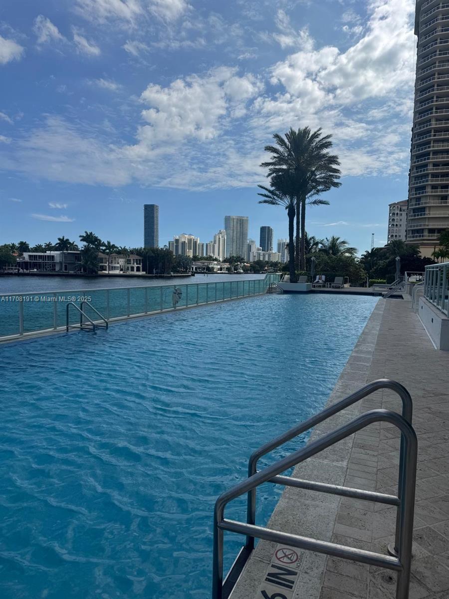 20201 E Country Club Dr #1902, Aventura FL 33180