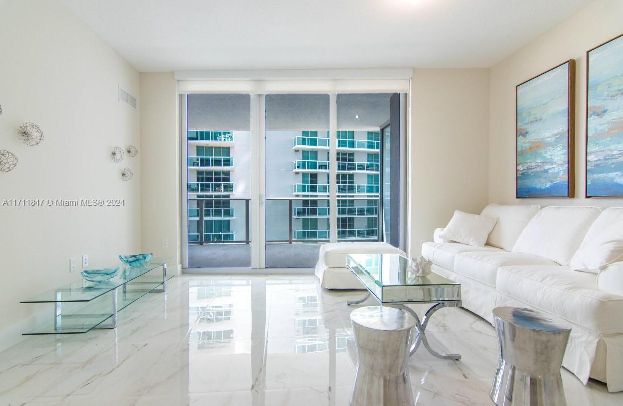 488 NE 18th St #2705, Miami FL 33132