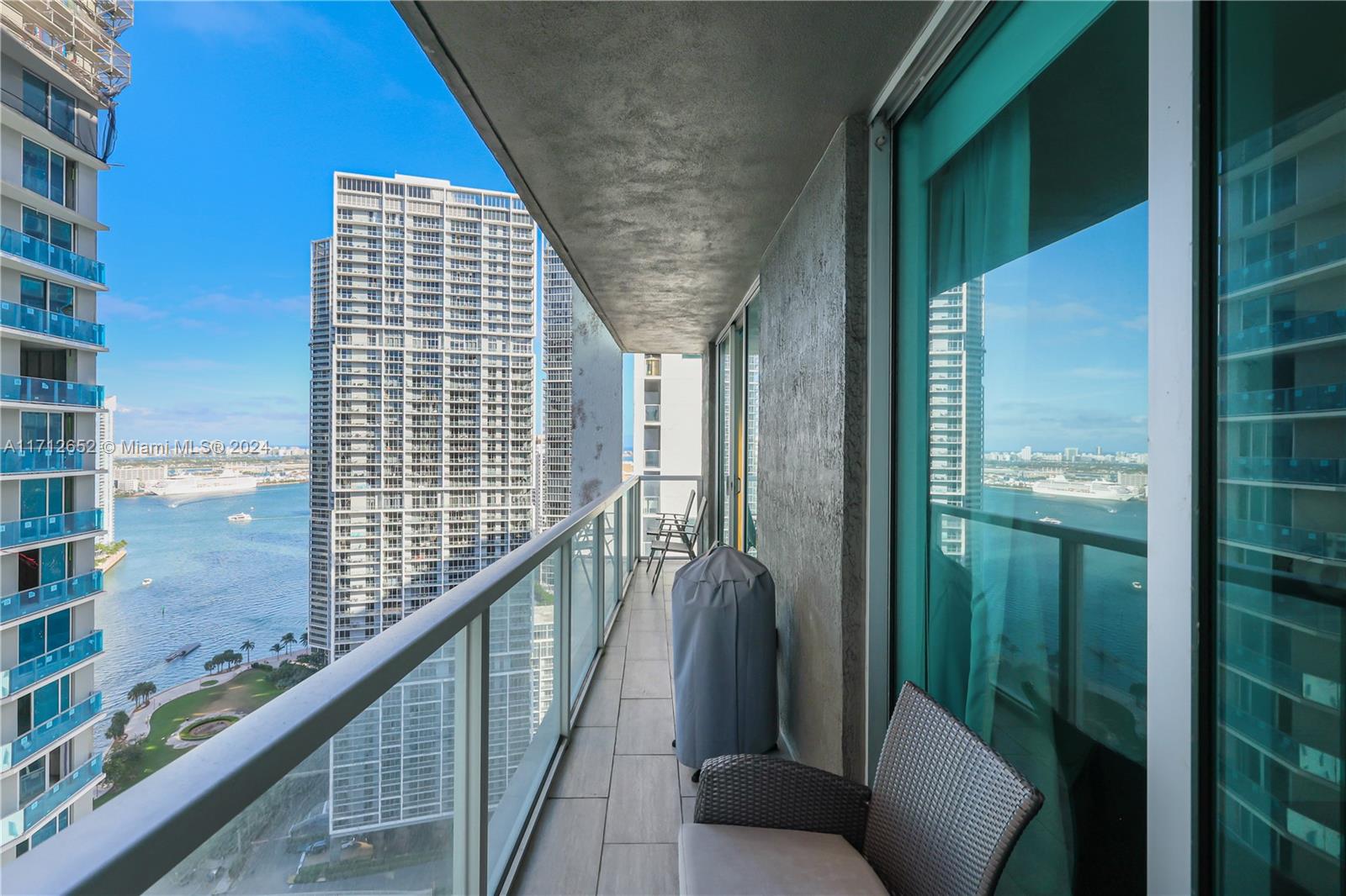 55 SE 6th St #3407, Miami FL 33131