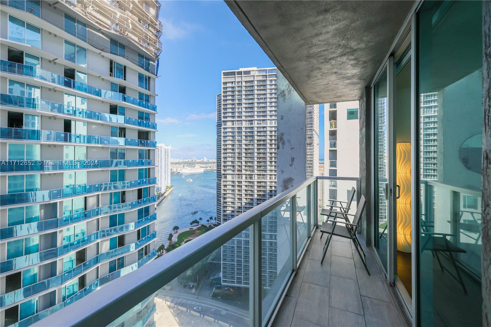 55 SE 6th St #3407, Miami FL 33131