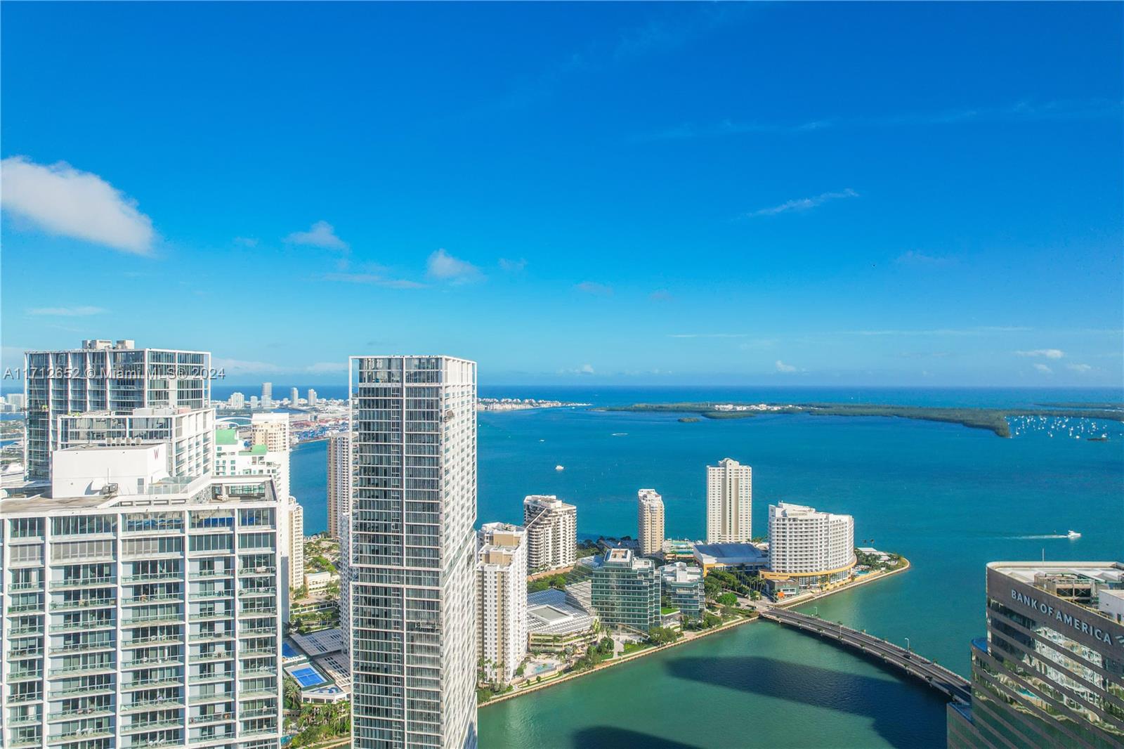55 SE 6th St #3407, Miami FL 33131
