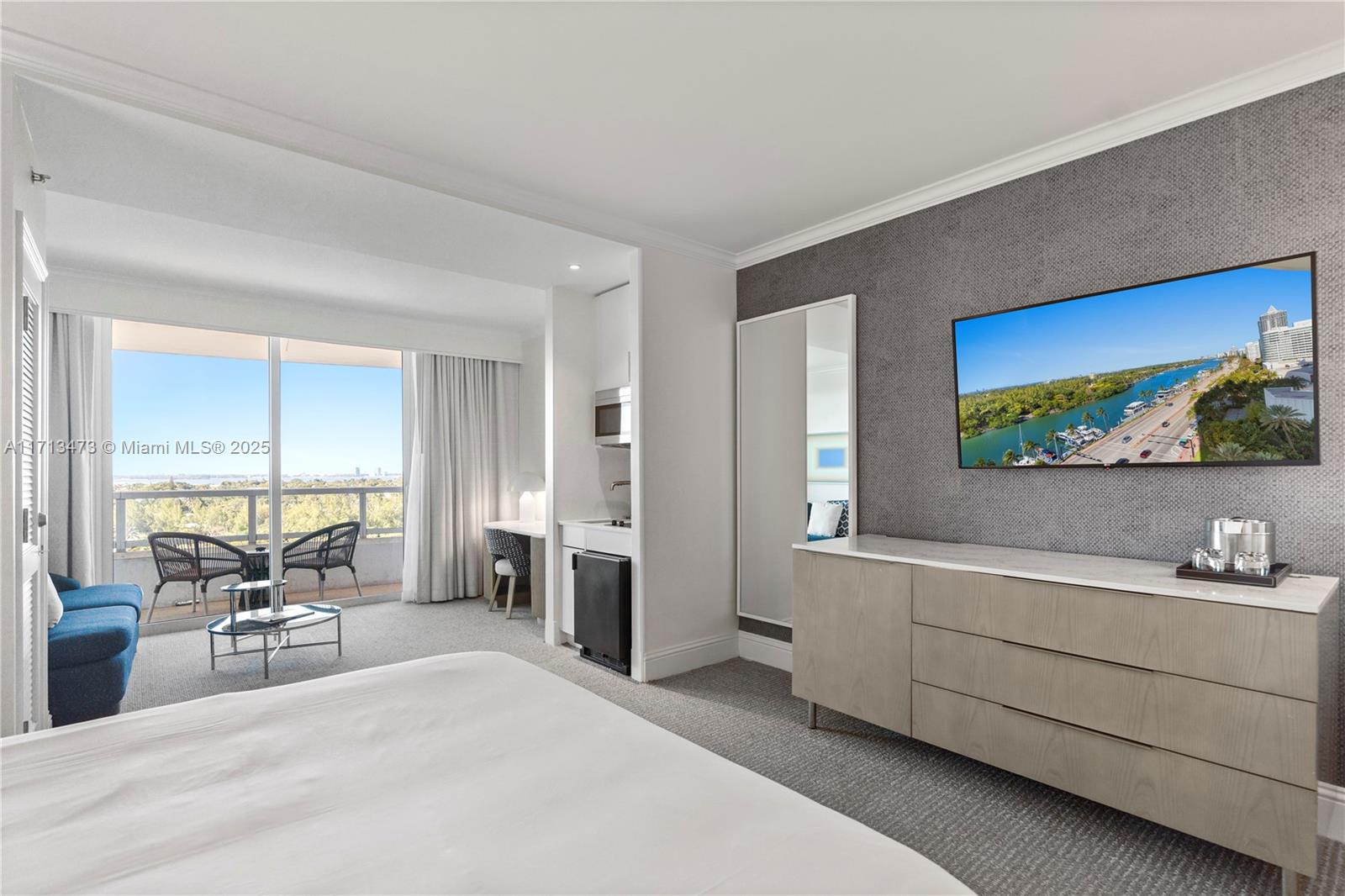 4401 Collins Ave #1015/1017, Miami Beach FL 33140