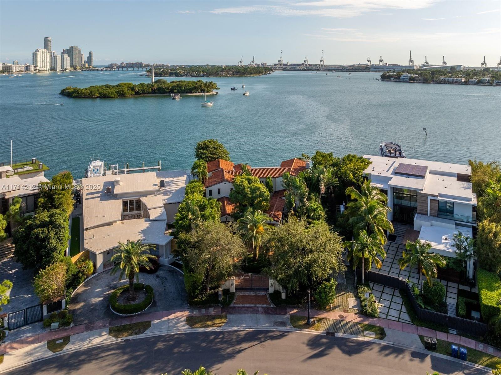 11 E Rivo Alto Dr, Miami Beach FL 33139