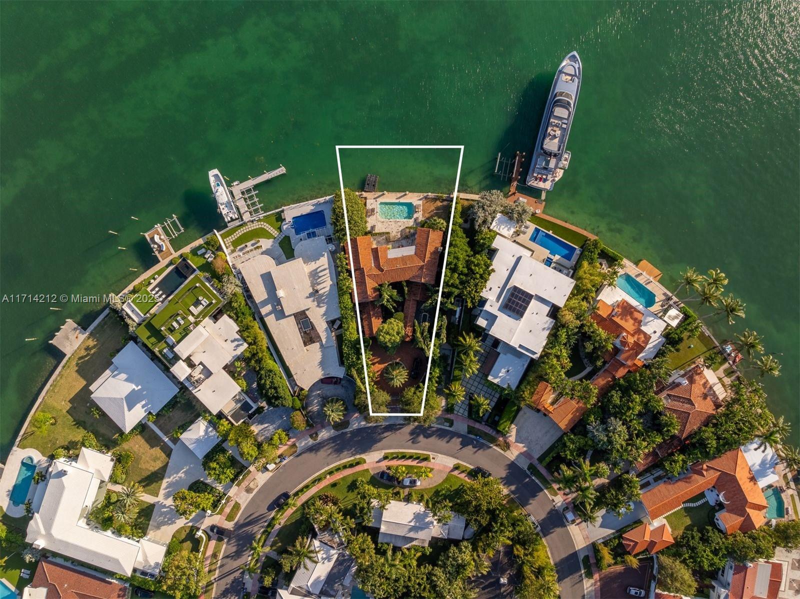 11 E Rivo Alto Dr, Miami Beach FL 33139