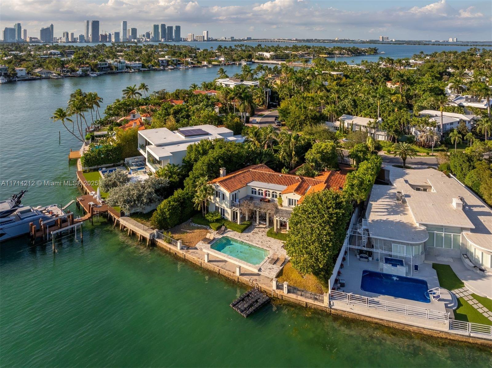 11 E Rivo Alto Dr, Miami Beach FL 33139