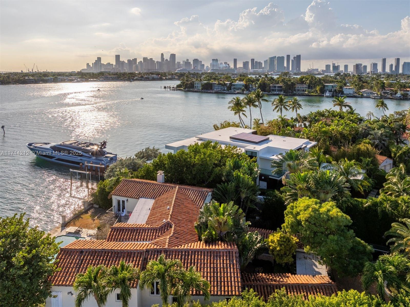 11 E Rivo Alto Dr, Miami Beach FL 33139