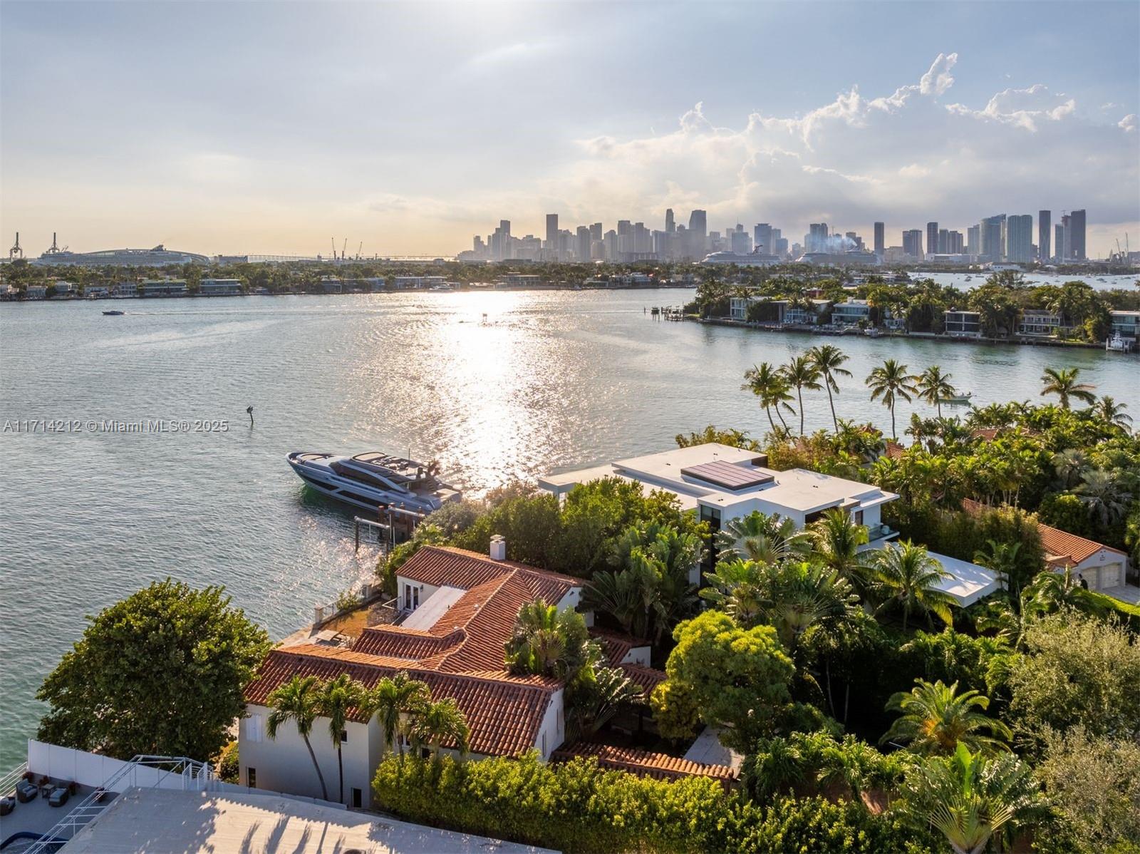 11 E Rivo Alto Dr, Miami Beach FL 33139