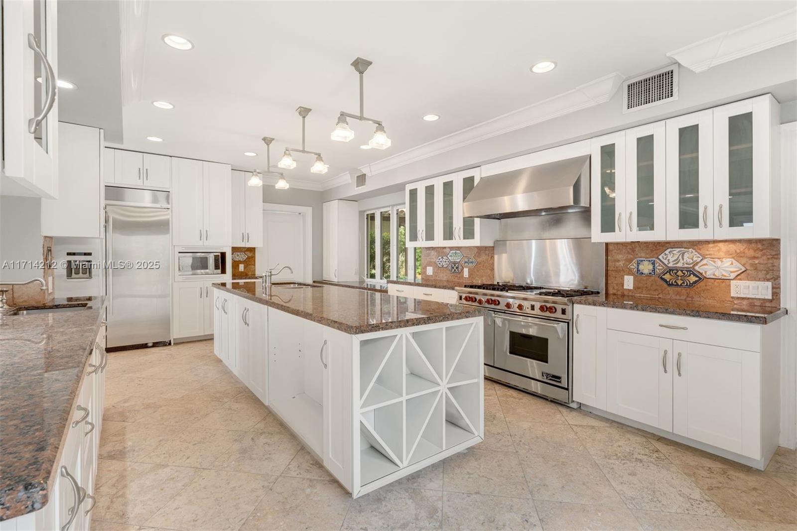 11 E Rivo Alto Dr, Miami Beach FL 33139