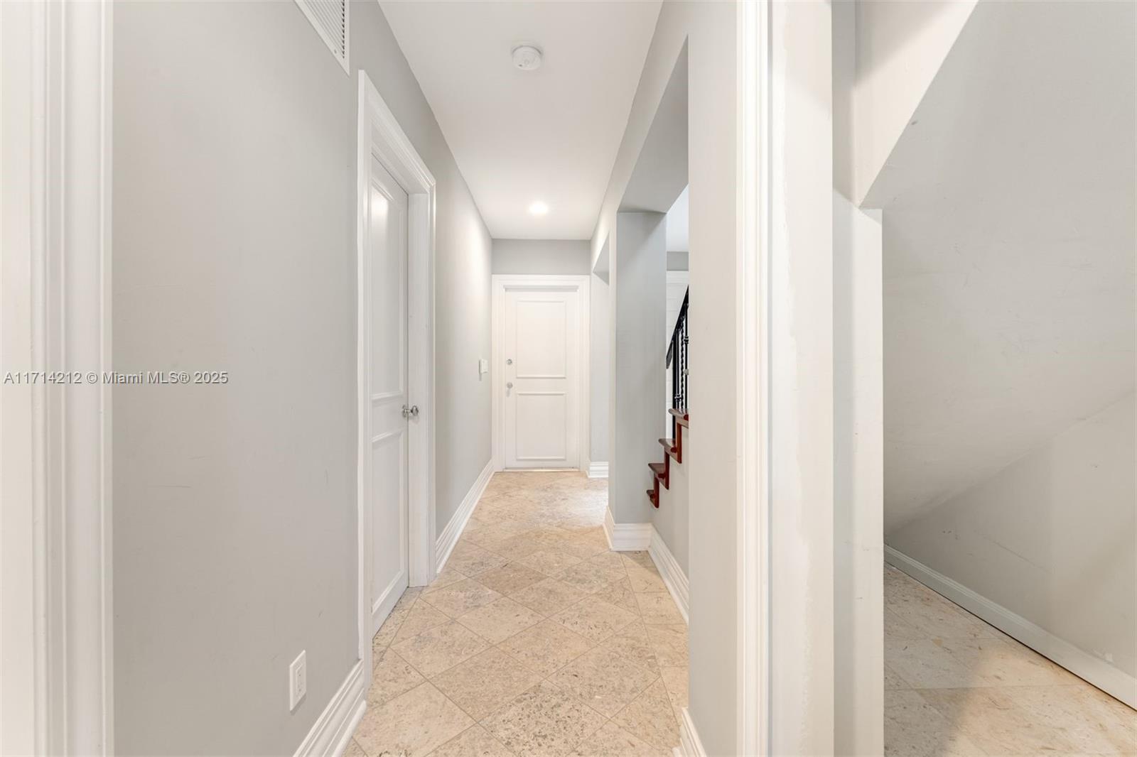 11 E Rivo Alto Dr, Miami Beach FL 33139