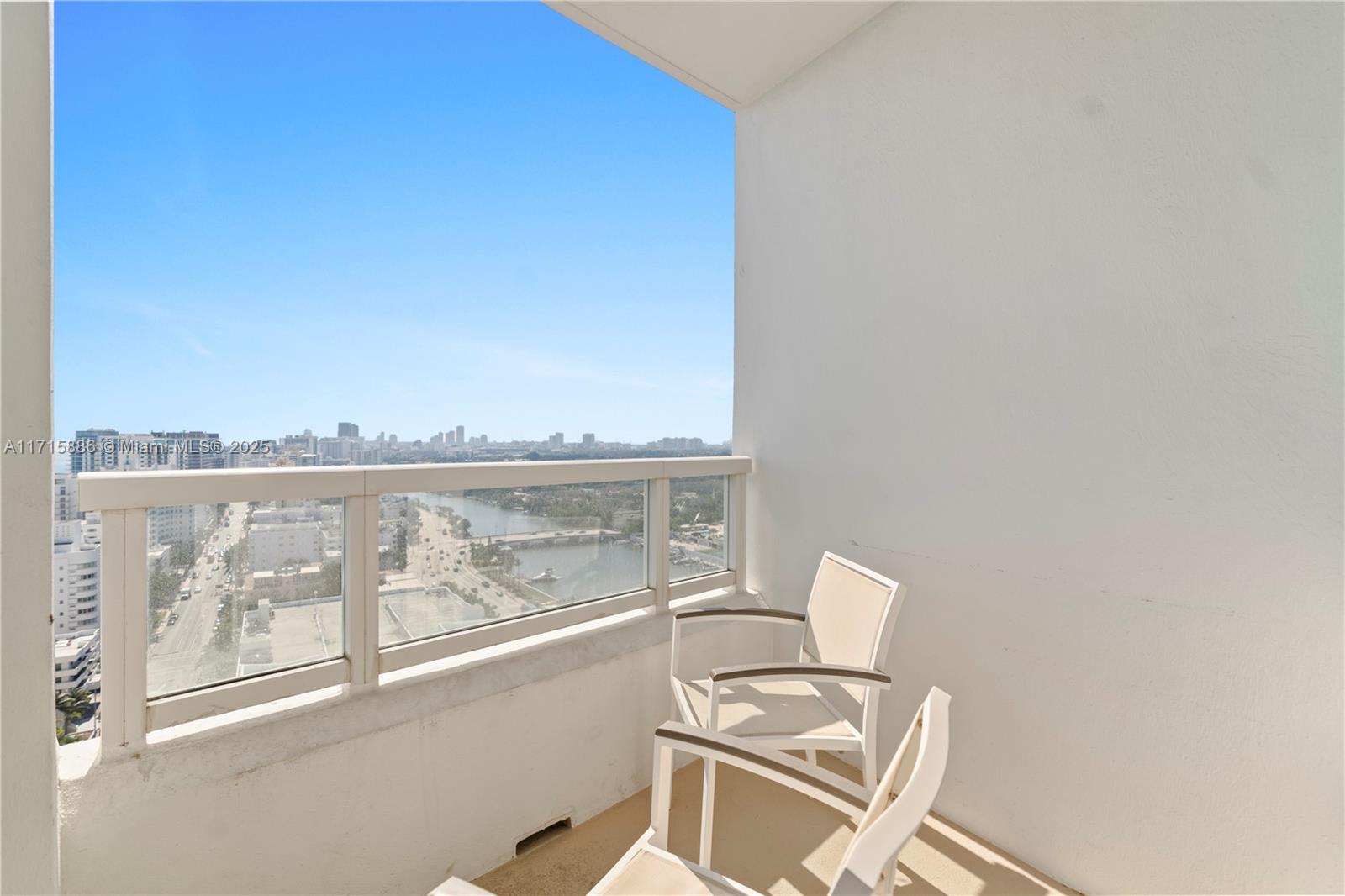 4401 Collins Ave #2104, Miami Beach FL 33140