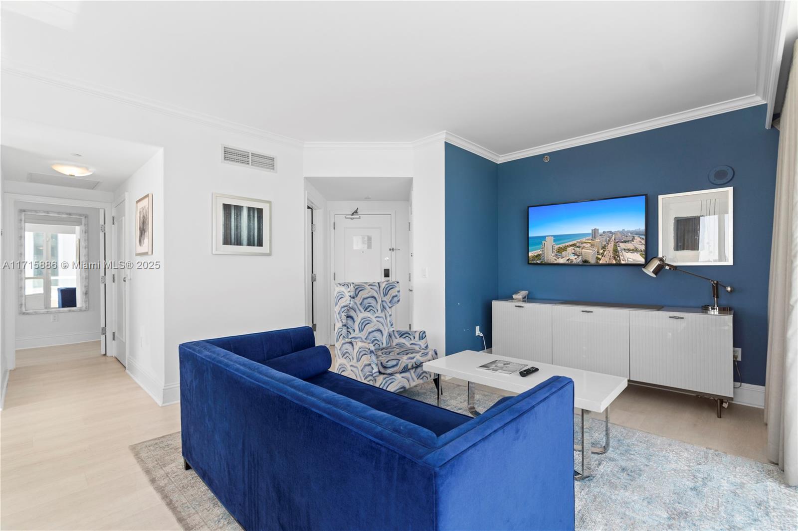 4401 Collins Ave #2104, Miami Beach FL 33140