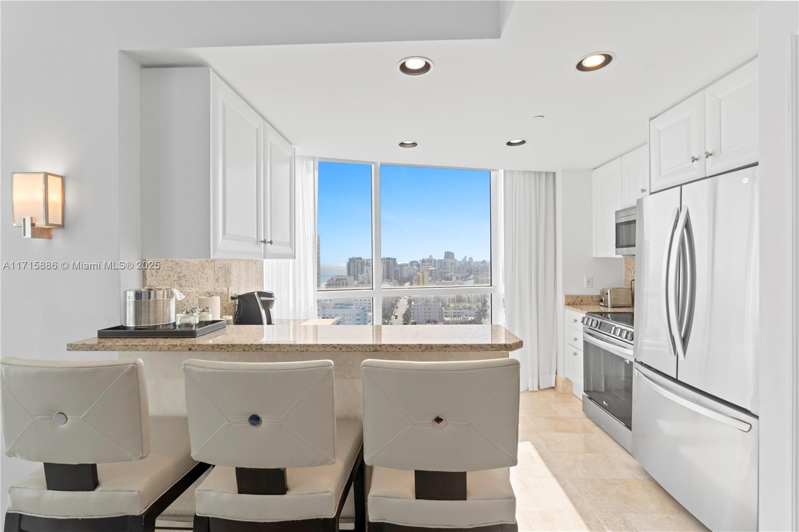 4401 Collins Ave #2104, Miami Beach FL 33140